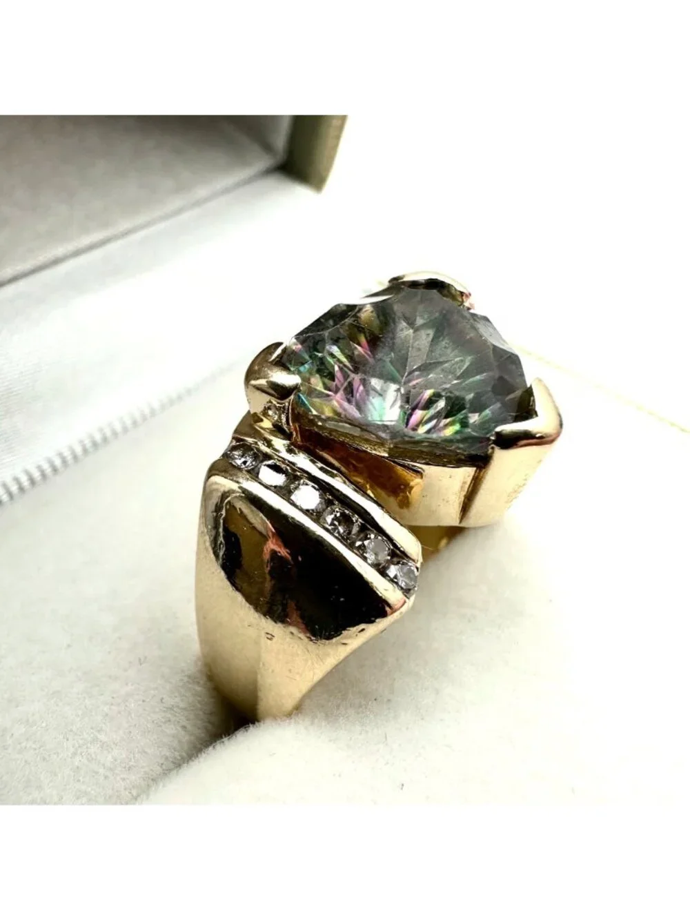 Vintage 14K Gold Diamond & Trillion Mystic Topaz Color Changing Gemstone Ring